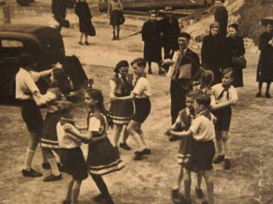 Tanz auf der Straße etwa 1948